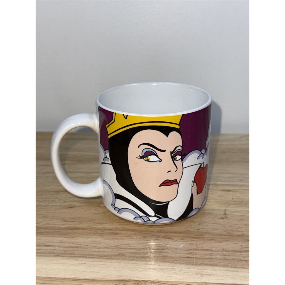 VTG Disney Snow White Classic Evil Queen Old Hag Poison Apple Coffee Mug 3.5”